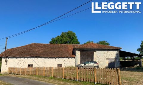 A18377TSM16 - With countryside views and easy access to the town of Chabanais (5.7km) which has a good range of local amenities and 15km from the large town of St Junien. The airport at Limoges is 38km Information about risks to which this property i...