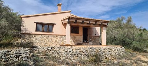 In the municipality of El Perelló 22 km from the village and 6 km from the beach we sell a magnificent Farmhouse of 14601 M2 planted with olive and carob trees Inside there is a farmhouse built with the use of a house of 75 M2 from which you can see ...