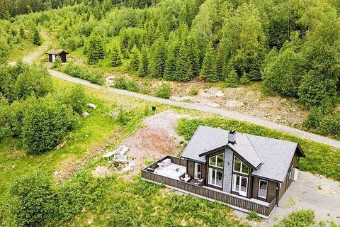 Welcome to Solsetra Panorama, a great cabin with lovely views and outdoor hot tub. Holiday home with plenty of space for 8 people. Ground floor with hallway, open living room/kitchen area with dining area, 2 bedrooms, bathroom and exit to large terra...