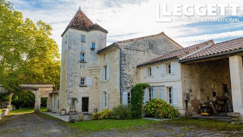 A24534FRM16 - On the outskirts of Angoulême, walled 16th century dwelling. 340 m² main dwelling, immediately habitable, comprising kitchen, lounge, dining room, 7 bedrooms, 2 bathrooms and 2 shower rooms. 145 m² attic awaiting conversion. The tower o...