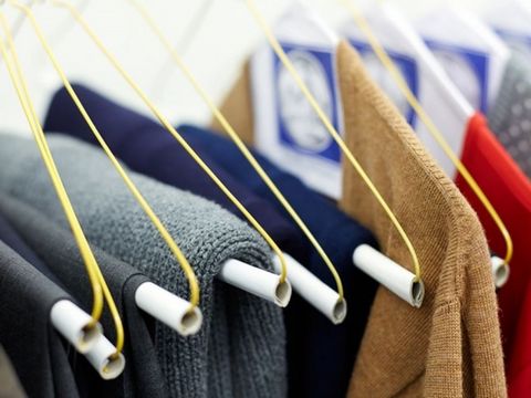 DRY CLEANERS -- EASTERN SUBURB -- #6847713 Dry cleaners * LOCATED IN HAWTHORN * Earn $11,000 for 6 days only * Reasonable weekly rent, about 6 years * The store is large, with 2 bedrooms, and the business is stable * Attractive and easy to care for