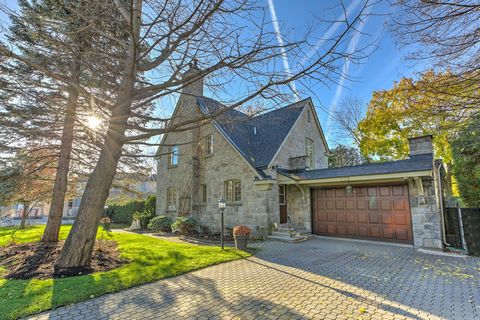 This property is located on Chester avenue a highly sought after street in Town of Mount-Royal. Elegant and bright, this wonderful family home will charm you with its striking stone exterior, its quality of the interior, its style and generous rooms....
