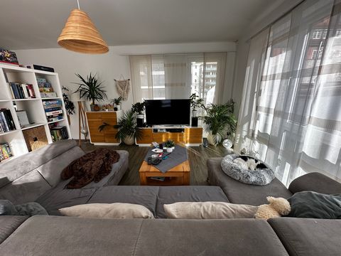Modern and bright apartment right next to the forest, in a quiet area of the south of Leipzig. The flat has 2 bedrooms (3 rooms for the Germans). One of them we use now as working room, but it has a comfortable sofa that can be turned into a bed. The...