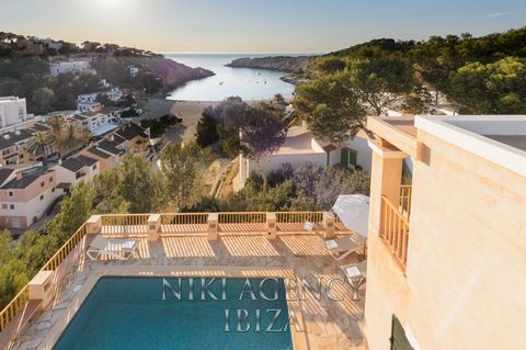 House in Ibiza, Cala Vadedlla with tourist licence This spectacular house, located in the idyllic Cala Vadella on the west coast of Ibiza, offers a perfect combination of luxury, comfort, and rustic Ibizan style. Built in 2005, this property features...