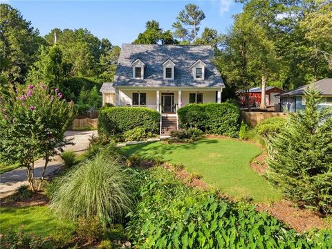 Beautiful and spacious Cape Cod style home in Smyrna’s Forest Hills! The lush, manicured landscaping and rocking chair front porch welcome you into this custom-built home. Special touches are found throughout: hardwood floors, crown molding, built-in...