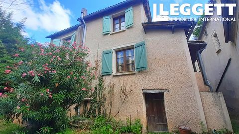 A31358MAL46 - Village house 117 m², with garden 150 m² not overlooked, between Cahors and St-Cirq-Lapopie. House in need of updating but sound and in good condition Ground floor: living/dining room (27.5 m²) with wood burner, kitchen (13.5 m²), WC an...