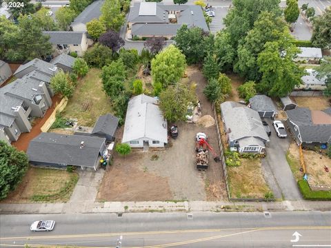 Investor Opportunity! Large 0.35 acre level lot steps to Downtown Beaverton restaurants and shops, Beaverton Library, Beaverton Farmer's Market and Parks. Zoned Residential MR - Multi-Unit Residential. Current Duplex. Development Potential. Buyer to ...