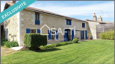 Très belle maison ancienne du XV siècle à 8 km de Loudun, avec distance égale entre Saumur, Chinon et Poitiers sans vis à vis et au calme. Cuisine avec coin repas donnant sur une terrasse de 50m2, salle à manger pouvant servir de chambre, salon avec ...