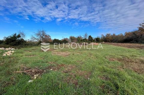 In a small town near village Juršići, surrounded by greenery, there is this building plot located within the boundaries of the building area - a landscaped undeveloped part of the area of 838 m2. The access road is neat, water and electricity connect...