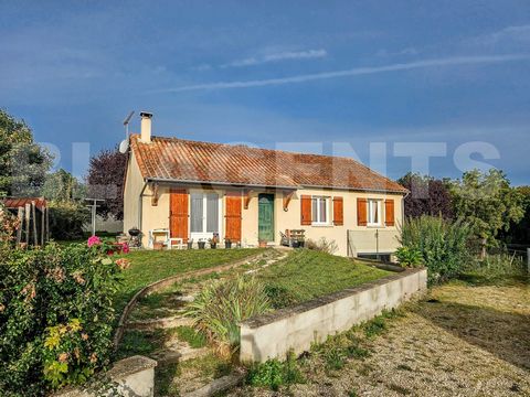 Situé à seulement 15 minutes de Châtellerault, BL agent vous propose de découvrir ce charmant pavillon de plain-pied, construit au début des années 2000, et idéalement situé sur un terrain clos et arboré de 1 100 m². Cette maison de type F4, d'une su...