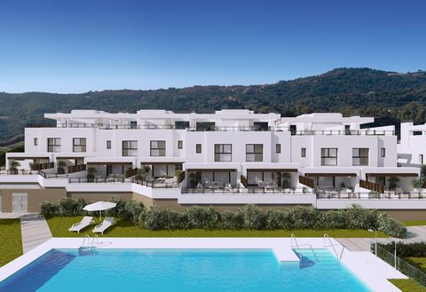 Paisaje de Mijas La Cala Golf Resort, una residencia que personifica la vida de lujo en un entorno único. A sólo 20 minutos de la vibrante Marbella y a 30 minutos en coche del aeropuerto internacional de Málaga, esta propiedad está idealmente situada...