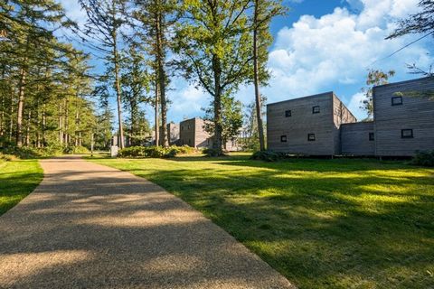 Entdecken Sie den preisgekrönten Charme von Your Nature, ausgezeichnet als „Leisure Award Winning Park“! Mit seinen außergewöhnlichen Annehmlichkeiten und seinem nachhaltigen Design ist er das ultimative Ziel für Entspannung und Abenteuer in einer at...