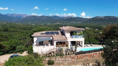 Villa avec piscine vue mer et montagne