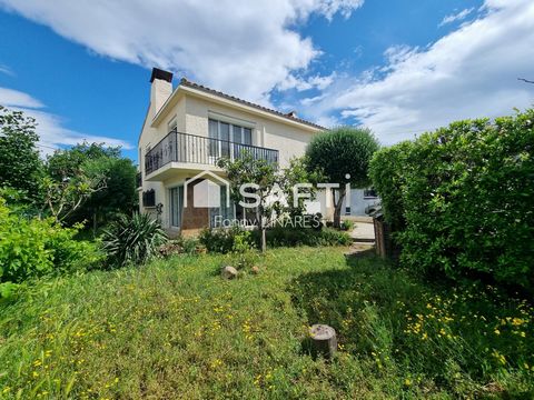Maison 3 faces avec garage, 3 chambres et jardin