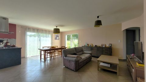 Maison de plain pieds de plus de 100 m² - 4 chambres lumineuse