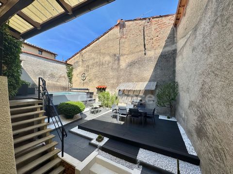 MAISON DE VILLAGE, 85 M2, 2 CHAMBRES + DRESSING, FIBRE, PISCINE 2,5 m X 3,5 m, TERRASSES, GARAGE DE 35 M2 AVEC PORTAIL ÉLECTRIQUE, DOUBLE VITRAGE, CUISINE ÉQUIPÉE, CAVE VOUTÉE