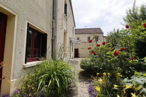 TANLAY (89430) Maison ancienne rénovée P 5 pièces de 133 m² avec dépendance 50 m² et jardin de 450 m²