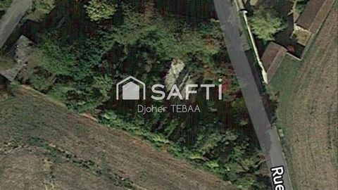 Terrain constructible de 2205 m²