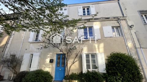 Maison de Ville Hyper-Centre de La Rochelle quartier Saint-Nicolas 4 pièces évolutives