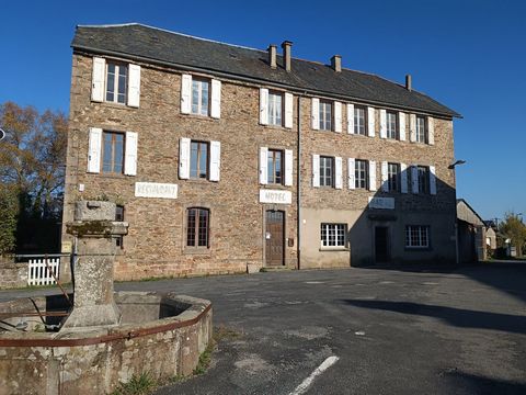 Immeuble commercial - Salles-Curan