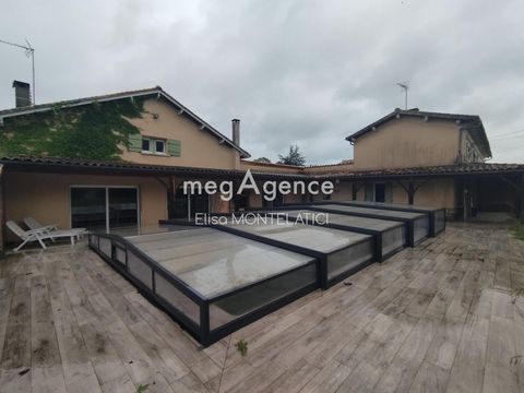Maison à étage de 225m2 avec piscine