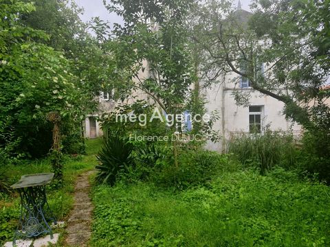 Ancien moulin dans son cadre bucolique