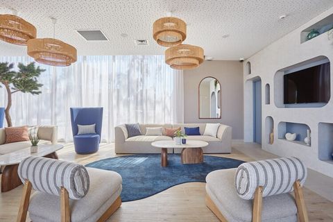 La résidence nouvellement construite (achevée en 2024) allie confort moderne et élégance méditerranéenne et dispose d'une belle piscine extérieure pour se rafraîchir. Il y a aussi une piscine pour enfants pour les plus petits, qui garantit des heures...