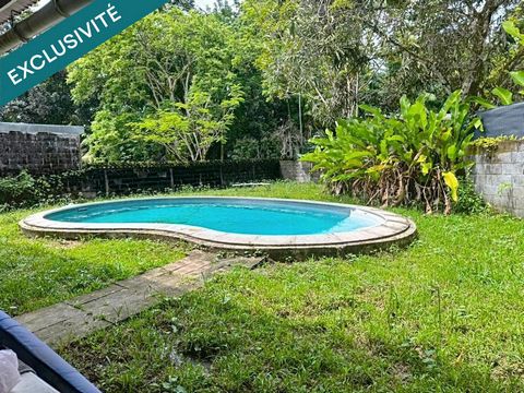Villa avec 2 Terrasses, Grand Terrain et piscine.