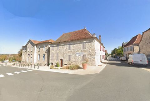 Maison de ville à rénover  120 m² sur deux niveaux  Livernon (Lot)