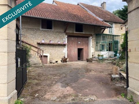 Corps de ferme dans le bourg d'Ahuy !