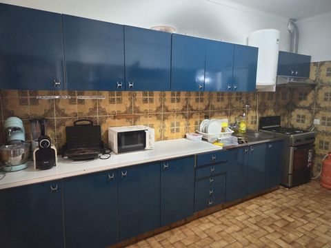 Oportunidade! Apartamento T3 no Centro de Samora Correia Se procura um apartamento bem localizado e com excelente relação qualidade/preço, esta é a oportunidade ideal! Situado no centro de Samora Correia, este T3 encontra-se em bom estado de conserva...