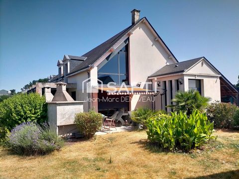 Rare, très spacieuse maison d'architecte , piscine intérieure