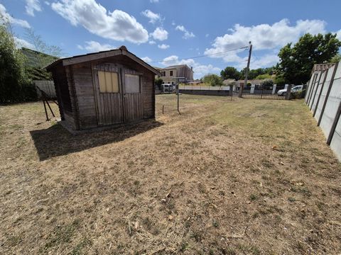 Terrain constructible de 355m&#178; sur la commune de Pauillac