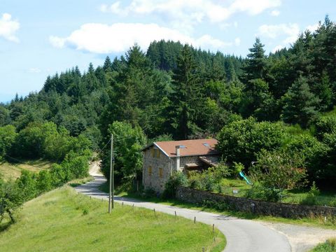Authentique maison ardèchoise en pierre de 112m², terrain de 1180m² attenant et source