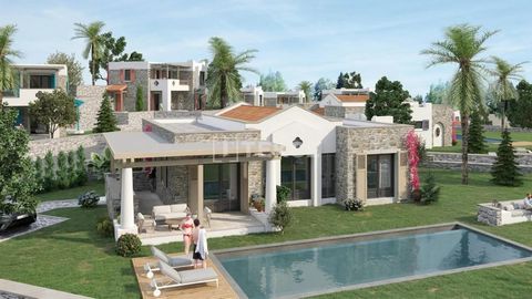 Villa's met natuur- en zeezicht in Bodrum Gümüşlük voor 12-maanden verblijf De villa's met privézwembad en prachtig uitzicht op natuur en zee liggen in de wijk Gümüşlük in Bodrum, Muğla. Gümüşlük is een prachtige buurt gebouwd op de ruïnes van de his...