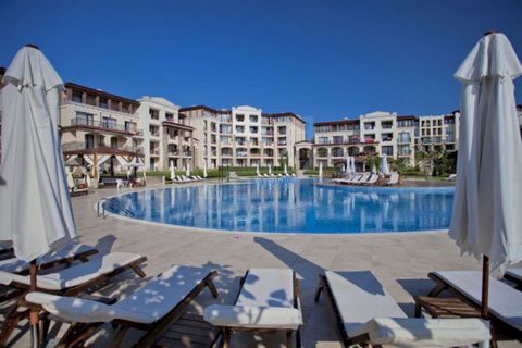 Ruime studio met eigen veranda te koop | Green Life Beach Resort, Sozopol IBG Real Estates presenteert een prachtig gemeubileerd studio-appartement met een eigen tuin , gelegen op de begane grond in het prestigieuze Green Life Beach Resort - een van ...