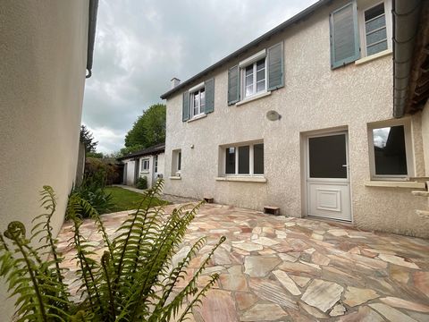 Maison de village, 3 chambres, jardinet, garage