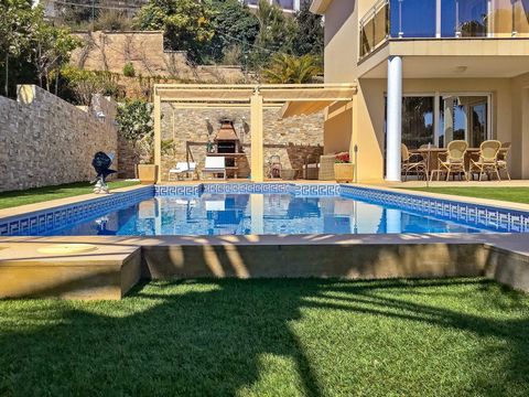 The newly built villa overlooking the sea is located in a quiet and picturesque area in the urbanization of Treumal, between the cities of Platya d'Aro and Calonge, within walking distance of the beach, on the Costa Brava coast of Spain. The house is...