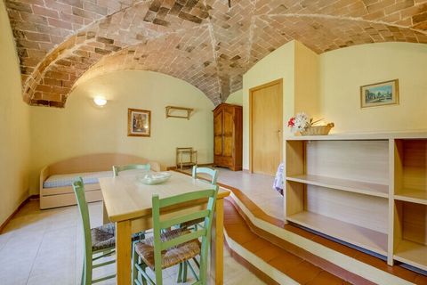 Featuring a living/bedroom, this is a farmhouse in Montescudaio for a small family or a group of 4 persons. It has a shared swimming pool with sun-loungers and parasols for an exotic holiday. Montescudaio is a medieval town from the 11th century on t...