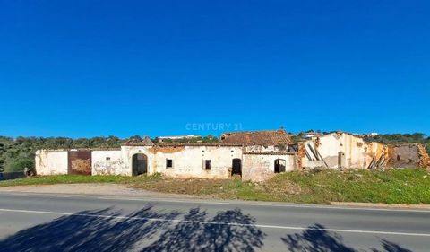 Urban land with 2,260sqm, next to the road EN 124, between Silves and S.B. Messines, in Cumeada. According to the new PDM of the Municipality of Silves, this land is fully within the urban area, with the classification of Low Density Urban Spaces and...