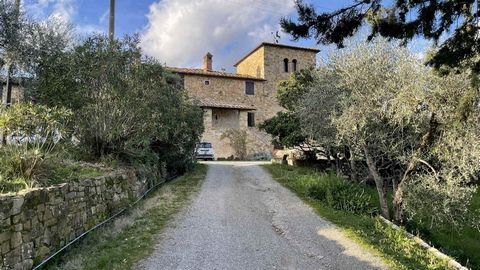 BARBERINO TAVARNELLE (FI): between Barberino Val D'elsa and Poggibonsi at 320 m a.s.l., wine estate of about 50 ha with farm and annexes, composed of: - 7 ha approx. of vineyard, of which 4 ha approx. in chianti classico DOCG and the remaining IGT, o...