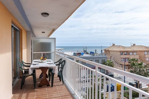 A sólo 150 metros de la playa de Miramar y con bonitas vistas a ella desde la terraza, este fantástico apartamento ofrece alojamiento a 6 huéspedes. Nuestros huéspedes siempre encuentran su rincón preferido en la terraza de este maravilloso apartamen...