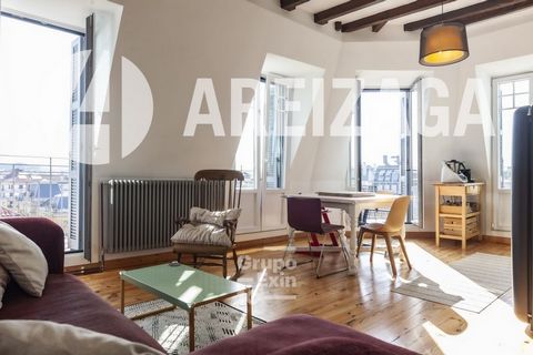 Areizaga Real Estate exclusive property. Corner penthouse, completely renovated, with impressive terrace and beautiful views in the heart of the center - Buen Pastor Urbieta Street, on the corner with Urdaneta Street. Located in the heart of San Seba...