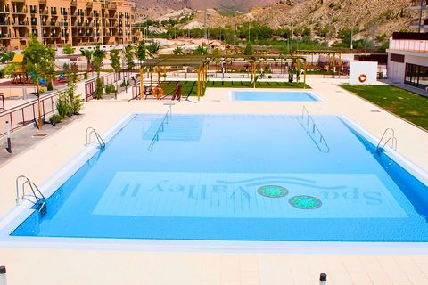Venha descobrir este belo apartamento renovado em Archena, Espanha. A residência foi completamente renovada em 2023, o complexo tem três piscinas, incluindo uma piscina interior. Perto de lojas e transportes, com um ambiente tranquilo e agradável, es...