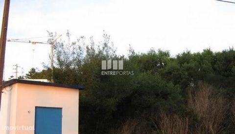 Land with an area of 330 m2. For construction. Area with good access. Ref.:5135 ENTREPORTAS Founded in 2004, the ENTREPORTAS group with more than 15 years, is a leader in real estate mediation in the markets in which it operates, offering a quality a...