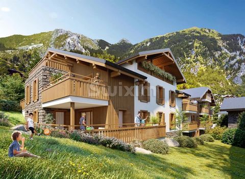 Ref: 65127A14 In Champagny-en-Vanoise, T2 on the first floor facing south with balcony. Parking and a ski locker complete this property. Condominium of 16 apartments perfectly located: Paradiski gondola 7 minutes walk, shuttle 100 meters from the res...