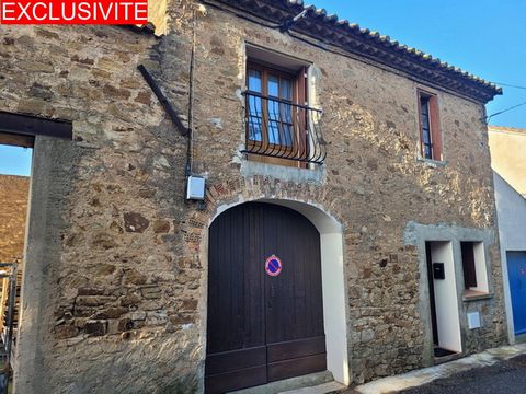 Summary Situated in the village of Saint André de Roquelongue, village with amenities and touching the Fontfroide Massif. This former barn which has been converted in the 90-ies offers about 125m² habitable on 2 floors, plus a garage of 12m² and terr...