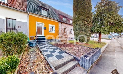 It is a charming little terraced house in Scheffelstraße. The house is spread over two floors and offers a total of three rooms. Particularly attractive is the associated outdoor area, which offers space for outdoor activities and relaxation outdoors...