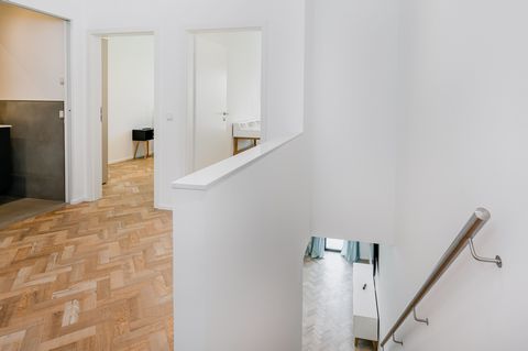 The maisonette apartment in Siegburg is 120 m² and offers four bedrooms. It features two bathrooms with showers, a spacious living and dining area, and a fully equipped kitchen with a refrigerator, coffee machine, stove, oven, microwave, and dishwash...