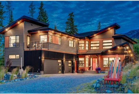 Discover a luxurious mountain retreat in The Cedars. This beautiful property blends comfort and technology with exceptional design. The main house offers 3667 sqft of living space with 4 beds, 4.5 baths, and a seamless flow between indoor and outdoor...